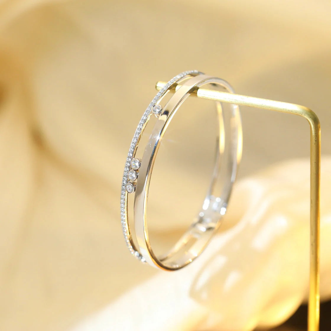 [LUXORA]Move Romane Diamond Bangle Bracelet
