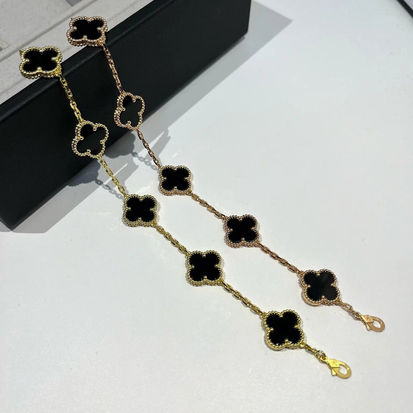 [LUXORA] CLOVER 5 MOTIF ONYXS BRACELET COLLECTION