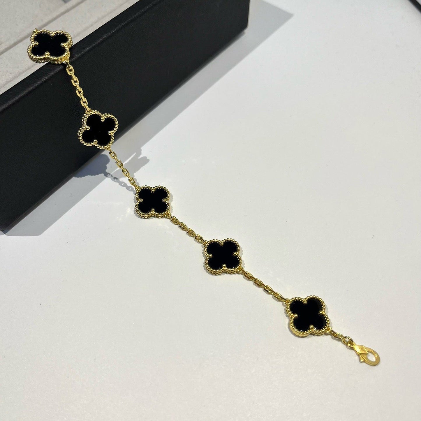[LUXORA] CLOVER 5 MOTIF ONYXS BRACELET COLLECTION
