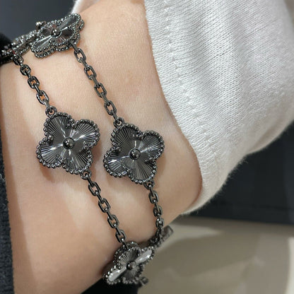[LUXORA]CLOVER 5 MOTIF BLACK BRACELET