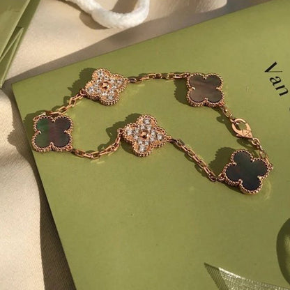 [LUXORA] CLOVER 5 MOTIF GRAY MOP BRACELET COLLECTION