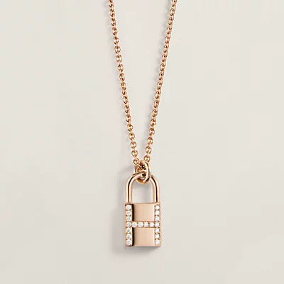 [LUXORA]HM ADVANCED NICHE LOCK HEAD NECKLACE DIAMONDS