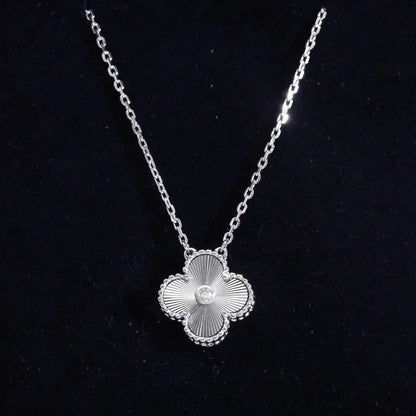 [LUXORA]CLOVER  15MM DIAMOND LASER NECKLACE SILVER