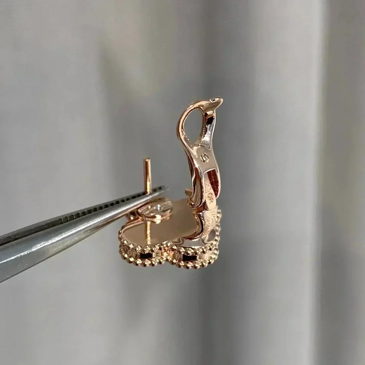 [LUXORA]CLOVER MEDIUM 1 MOTIFS  PINK MOP DIAMOND EARRINGS