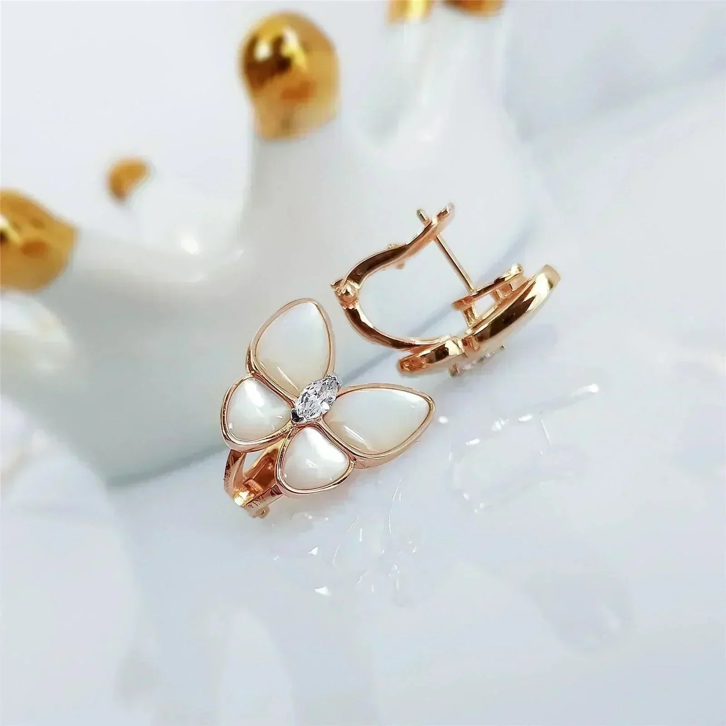[LUXORA]BUTTERFLY MOP DIAMOND EARRINGS