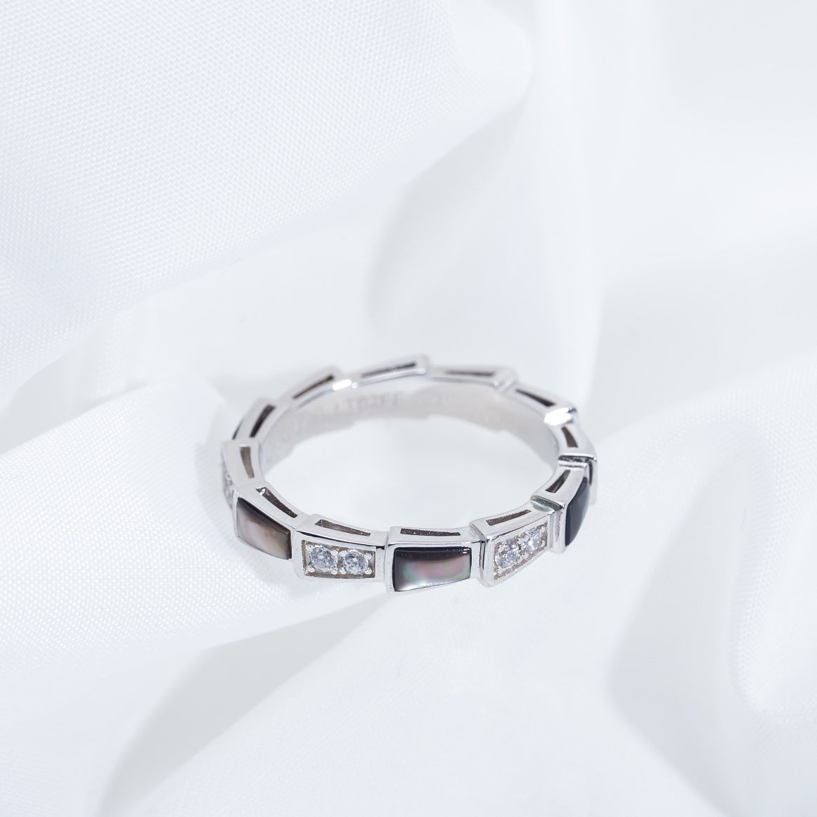 [LUXORA]SERPENTI RING SILVER  DIAMOND BLACK MOP 3MM