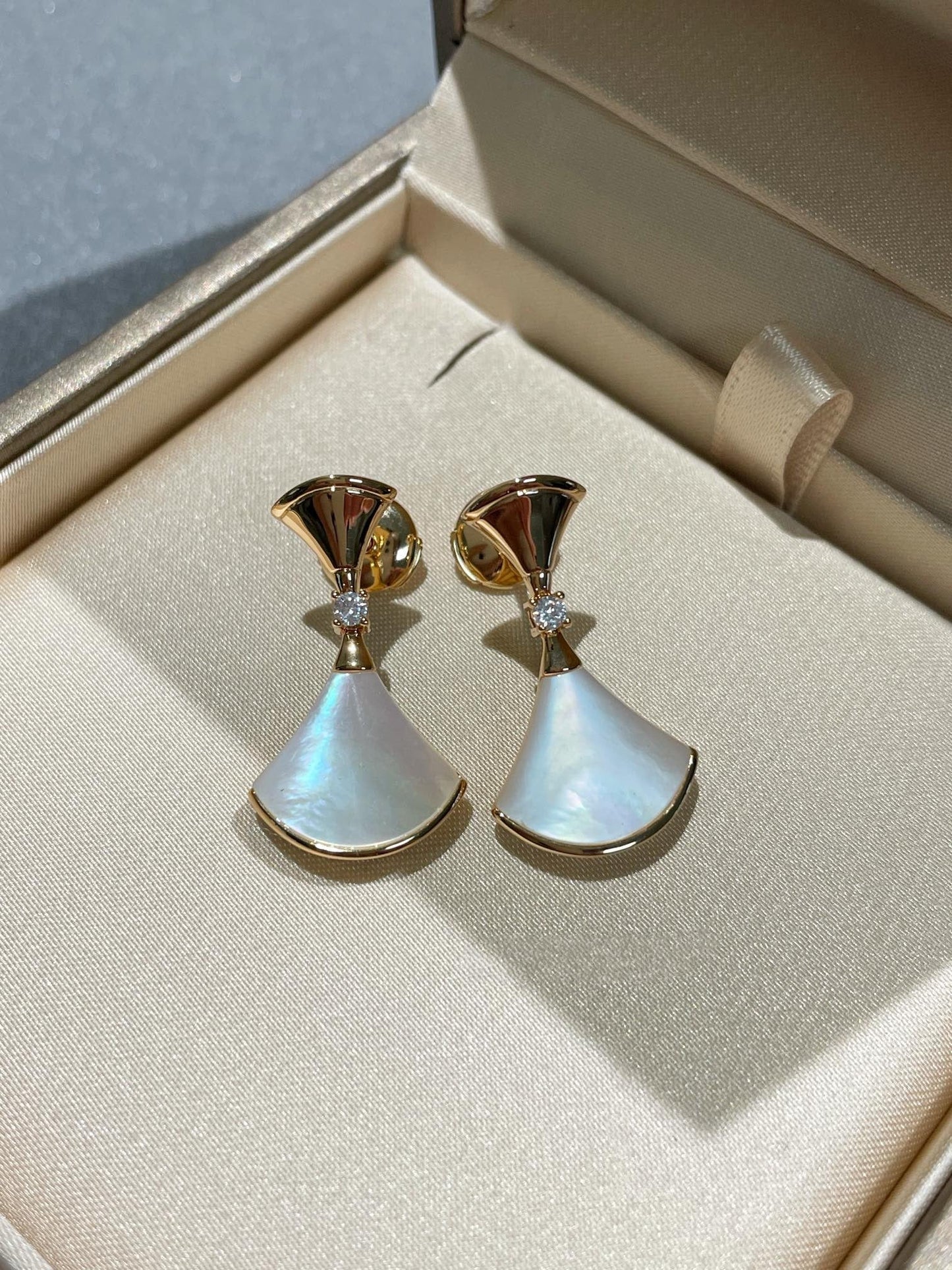 [LUXORA]DREAM MOP 1 DIAMOND EARRINGS