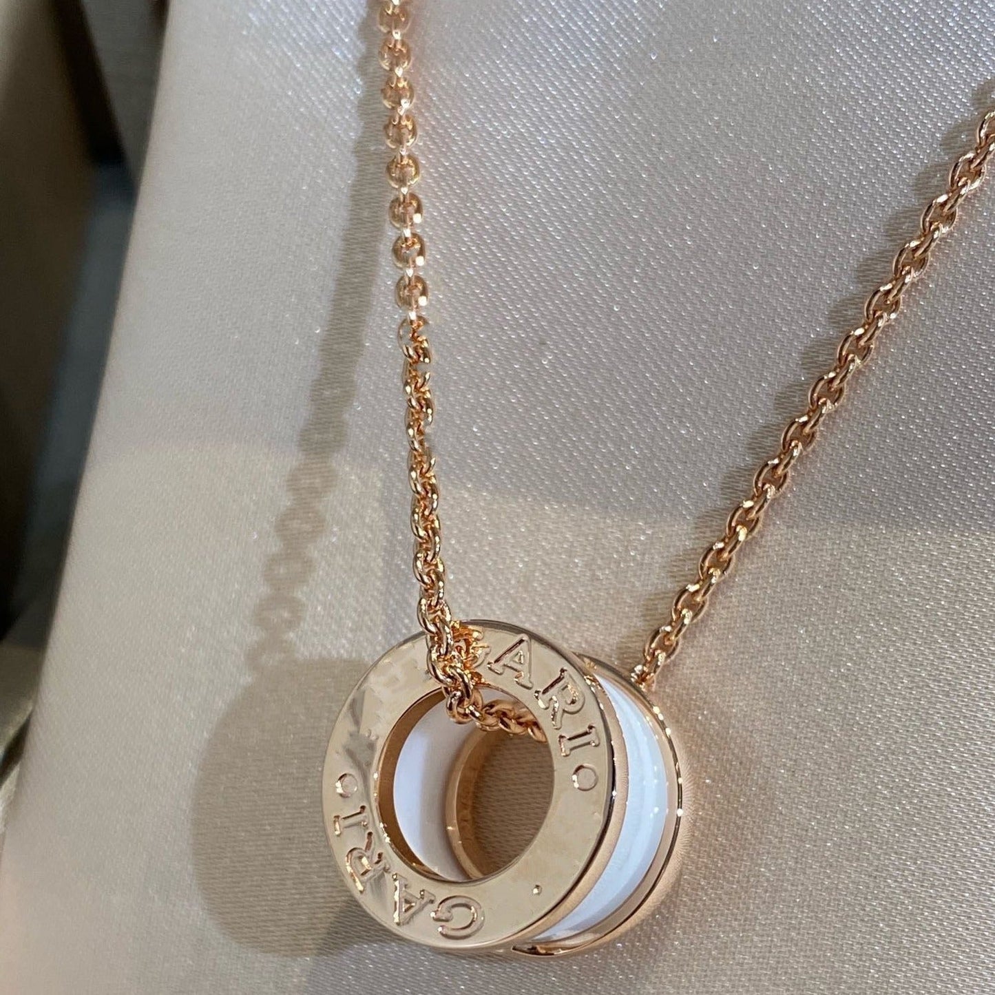 [LUXORA]ZERO 1 WHITE CERAMIC PINK GOLD NECKLACE