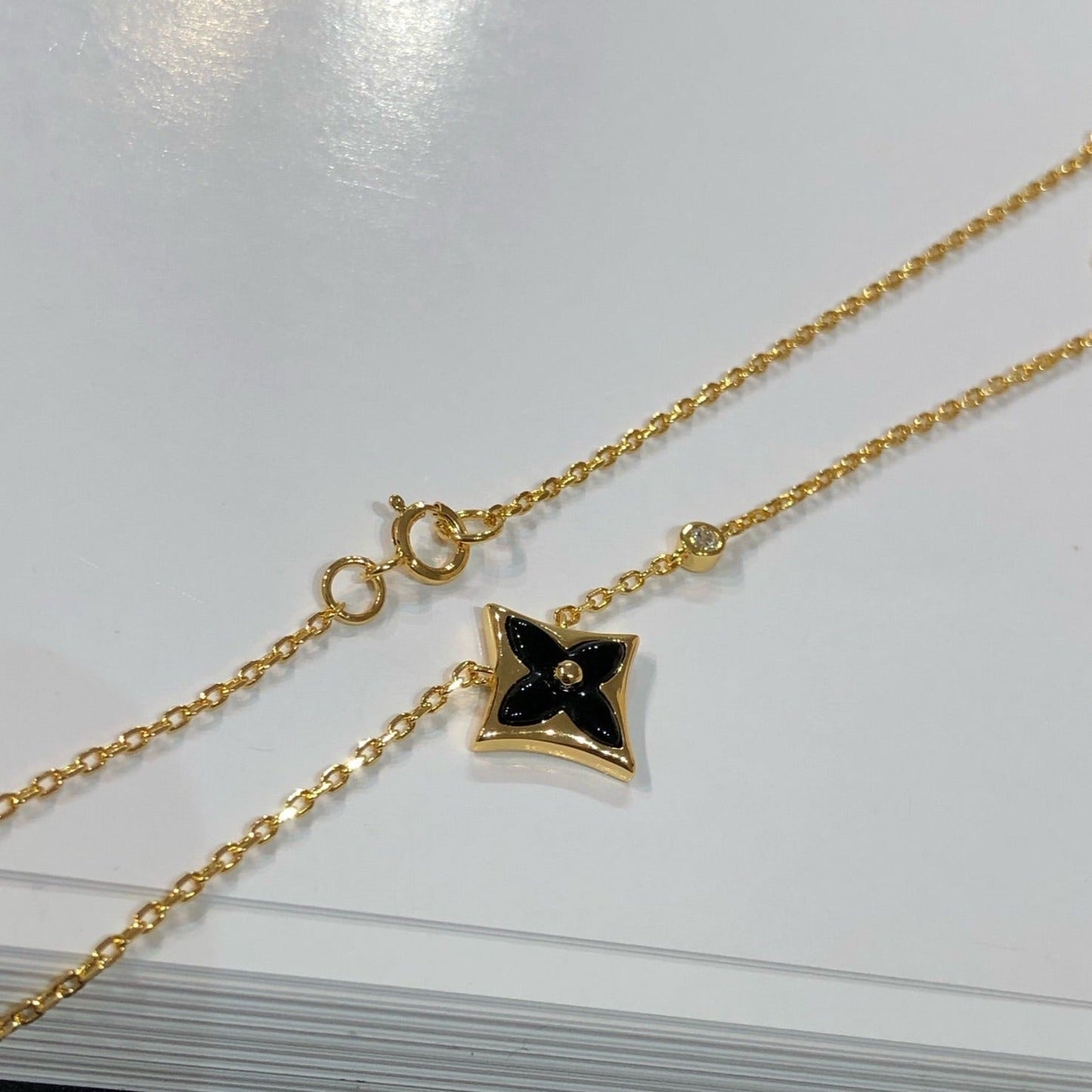 [LUXORA]STAR BLACK MOP NECKLACE