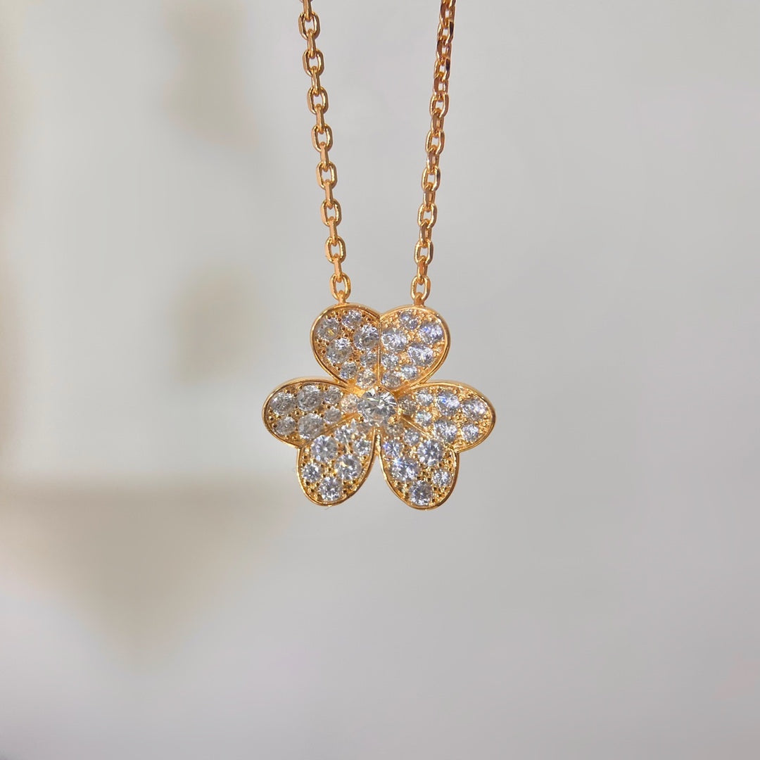 [LUXORA]FLOWER DIAMOND NECKLACE