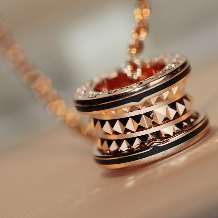 [LUXORA]ZERO 1 ROCK PEDANT PINK GOLD BLACK NECKLACE