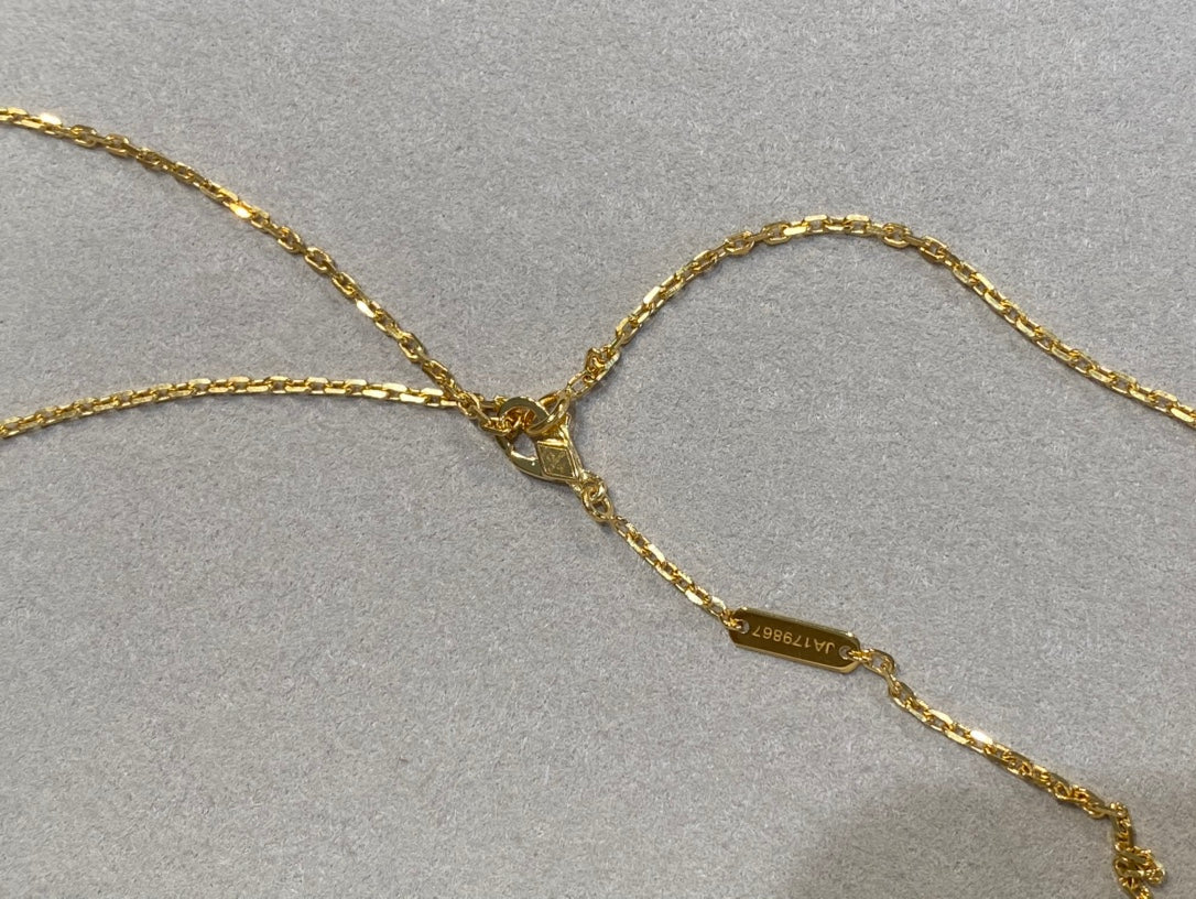 [LUXORA]CLOVER 25MM NECKLACE GOLD CARNELIAN