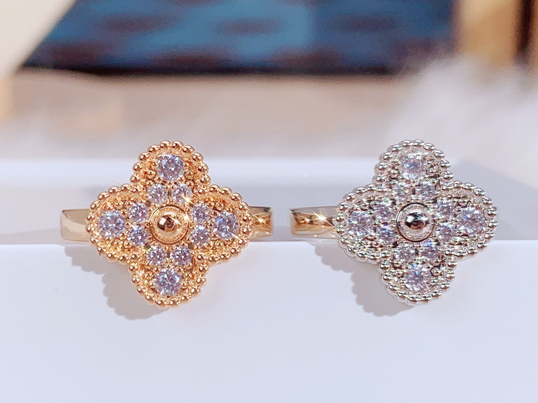 [LUXORA]CLOVER DIAMOND RING