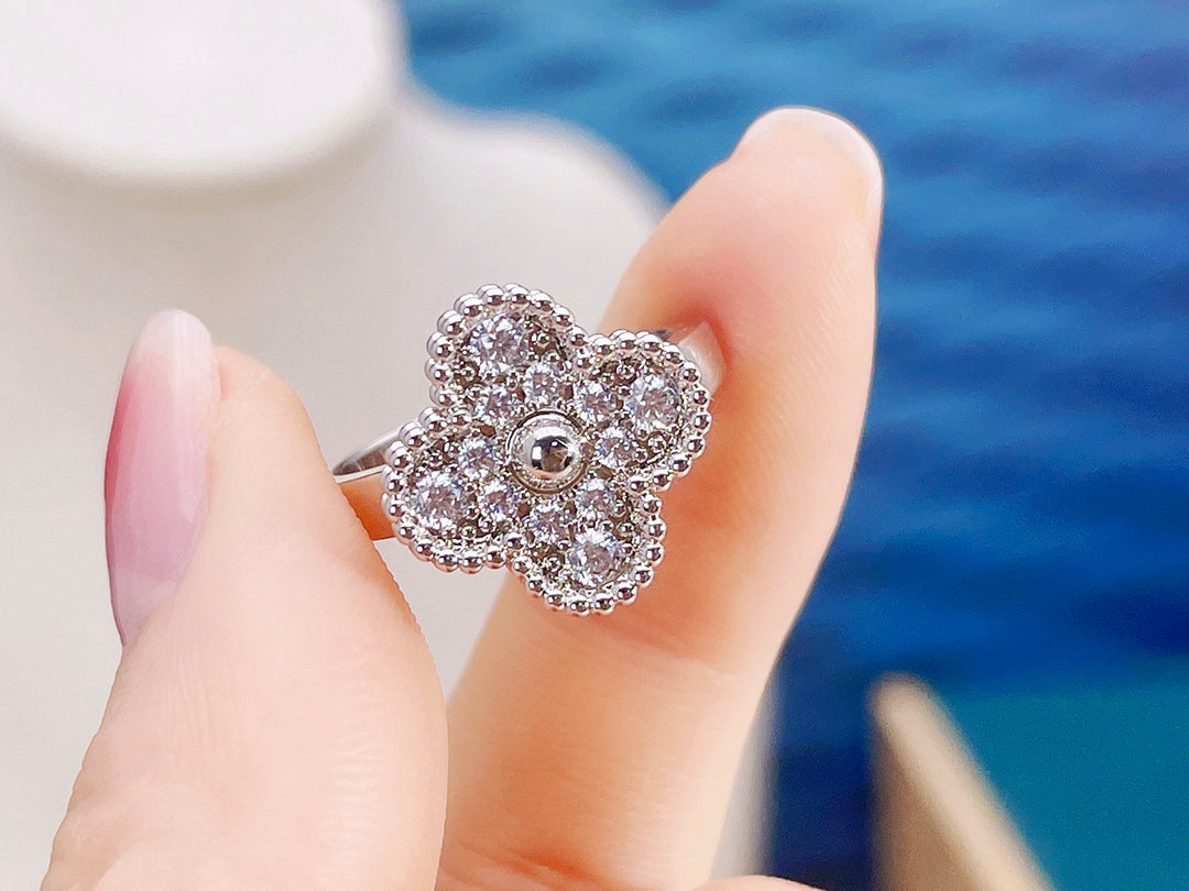 [LUXORA]CLOVER DIAMOND RING