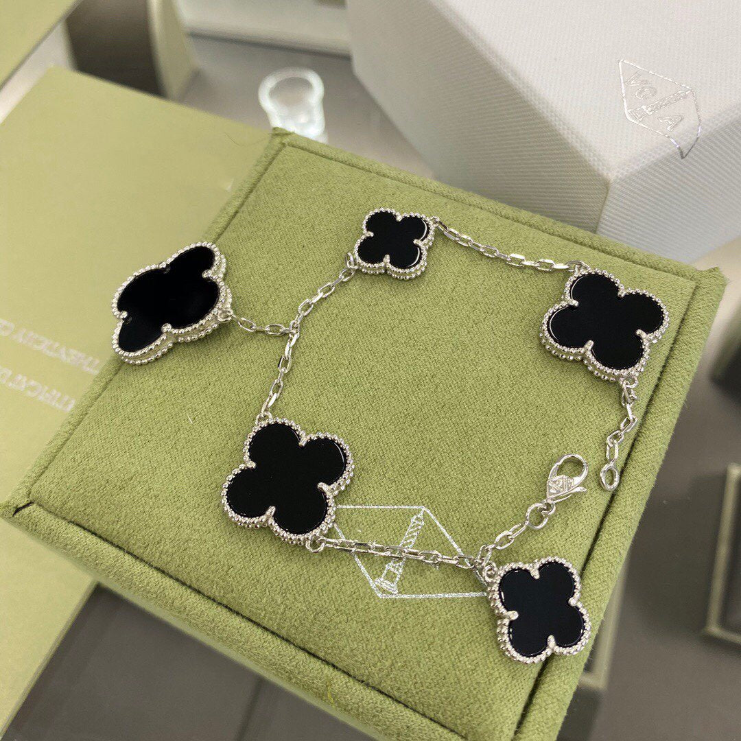 [LUXORA]CLOVER 5 MOTIFS SIVLER ONYX BRACELET