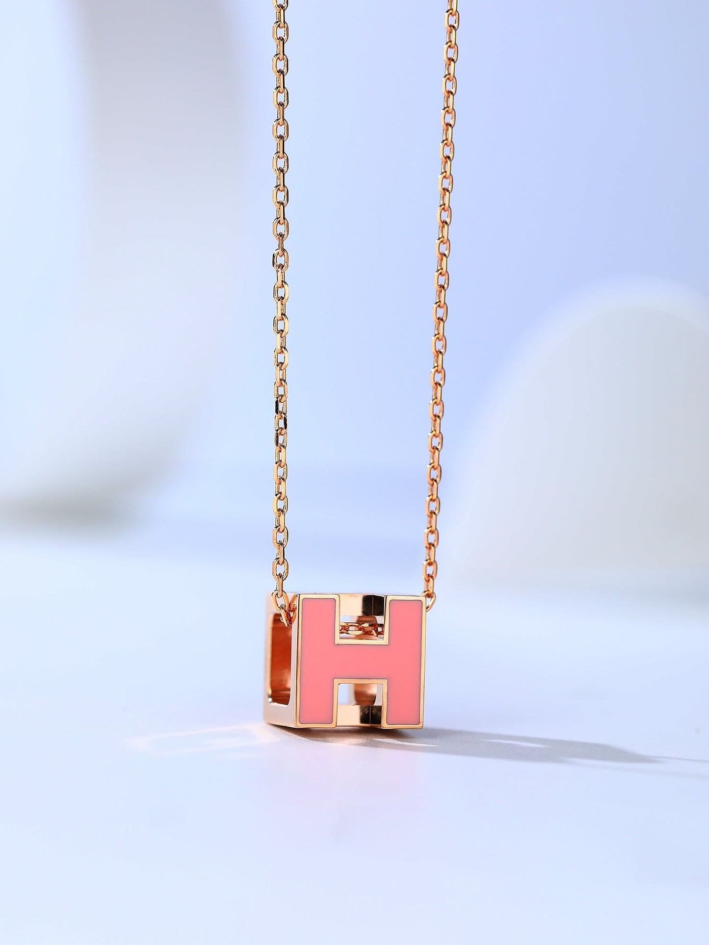 [LUXORA]H CAGE PINK GOLD NECKLACE