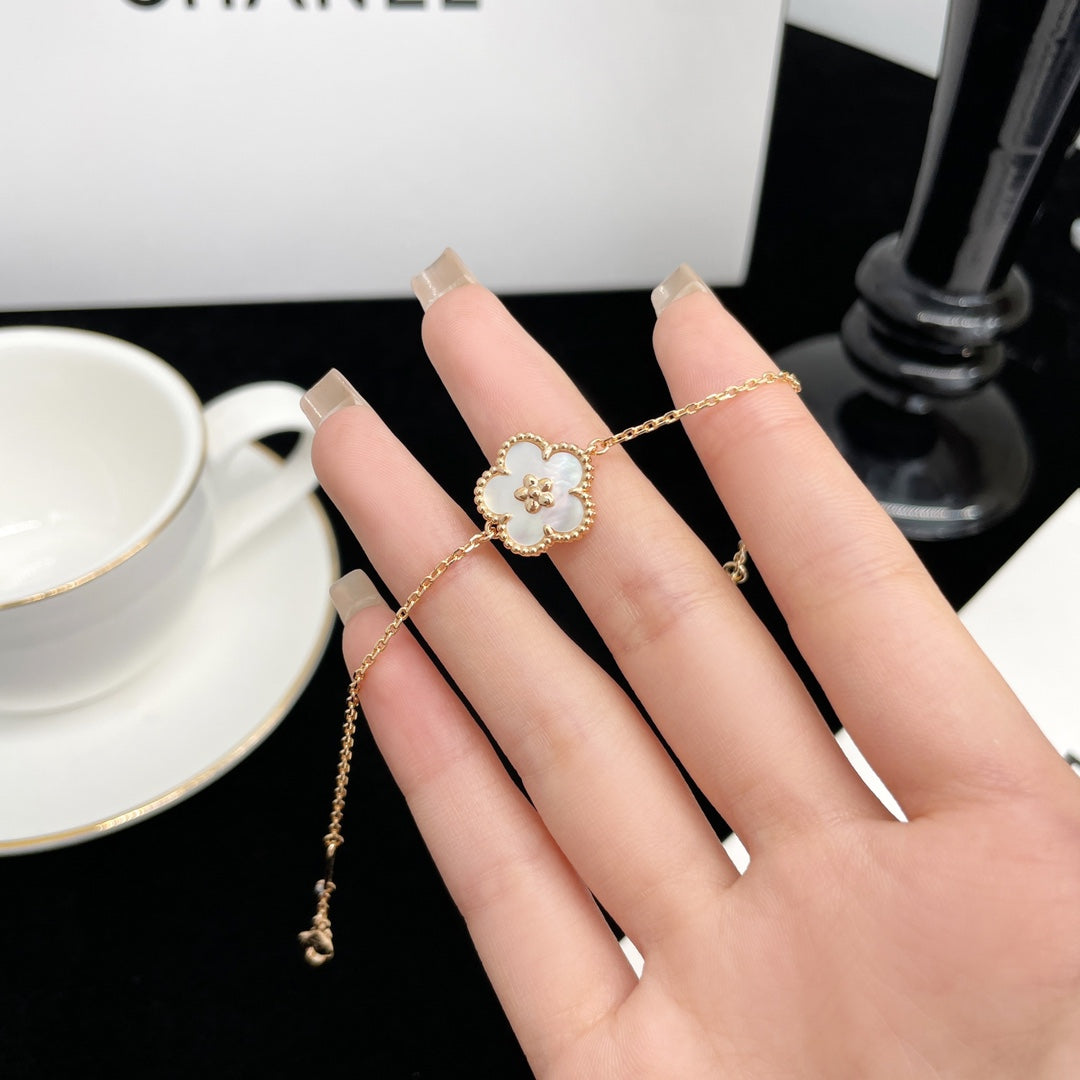 [LUXORA]LUCKY SPRING ROSE GOLD MOP BRACELET