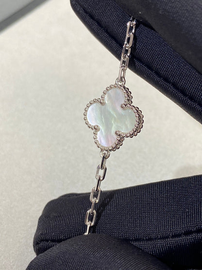 [LUXORA]CLOVER WHITE PEARL MOP 5 MOTIF BRACELET COLLECTION