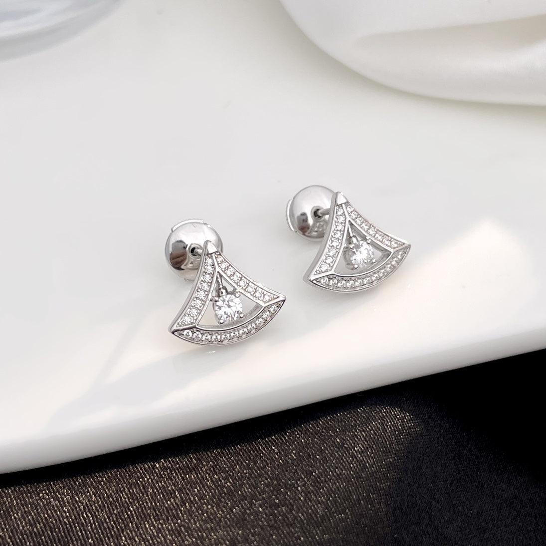 [LUXORA]DREAM MINI DIAMOND STUD EARRINGS