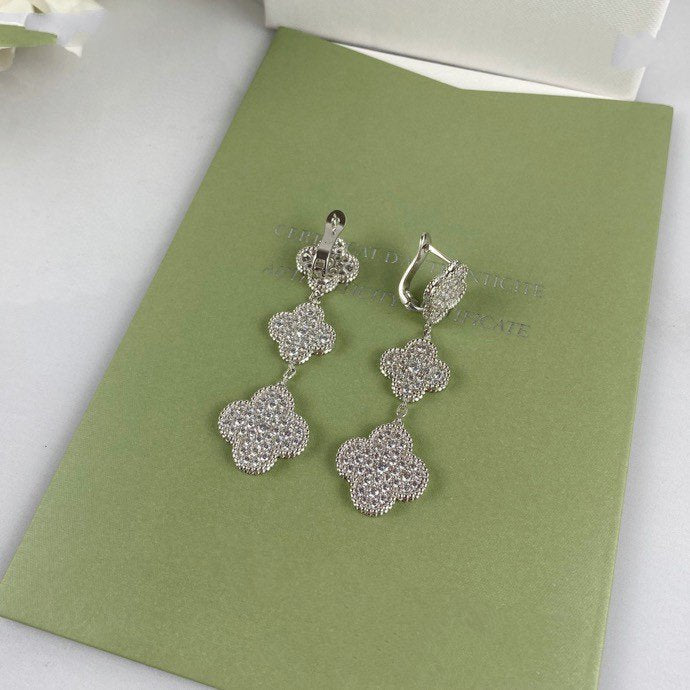 [LUXORA]CLOVER 3 MOTIF DIAMOND SILVER DROP EARRINGS