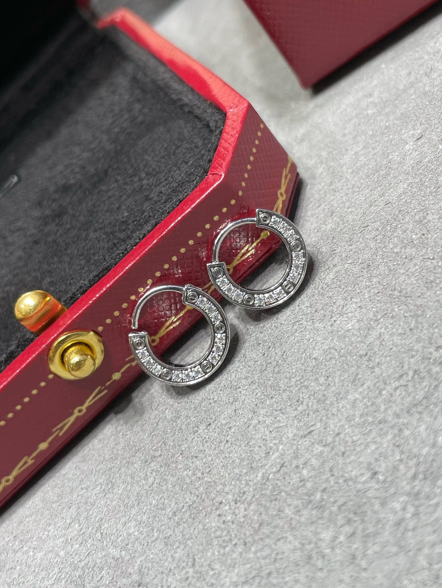[LUXORA]LOVE DIAMOND EARRINGS
