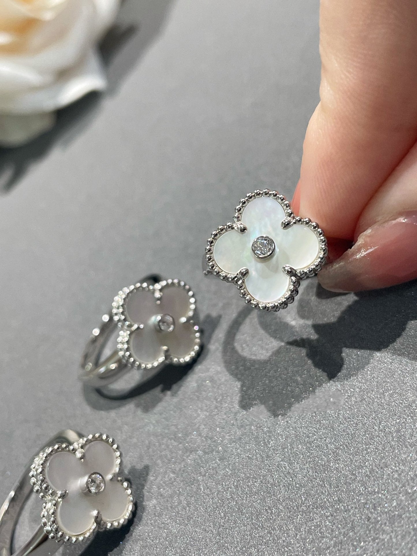 [LUXORA]CLOVER SILVER MOP DIAMOND RING