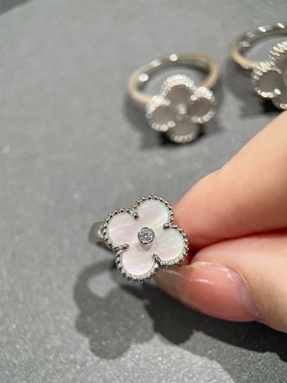 [LUXORA]CLOVER SILVER MOP DIAMOND RING
