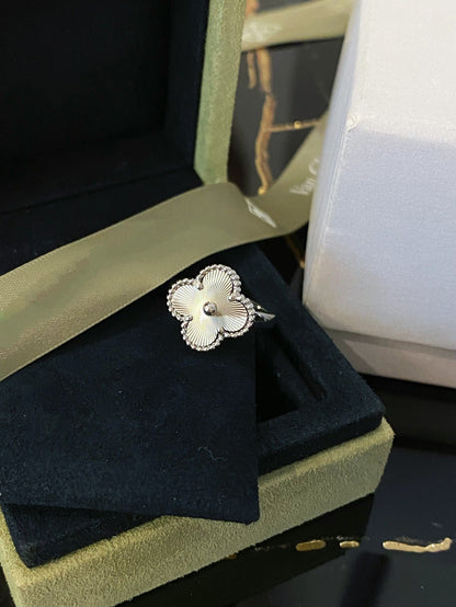 [LUXORA]CLOVER SILVER RING