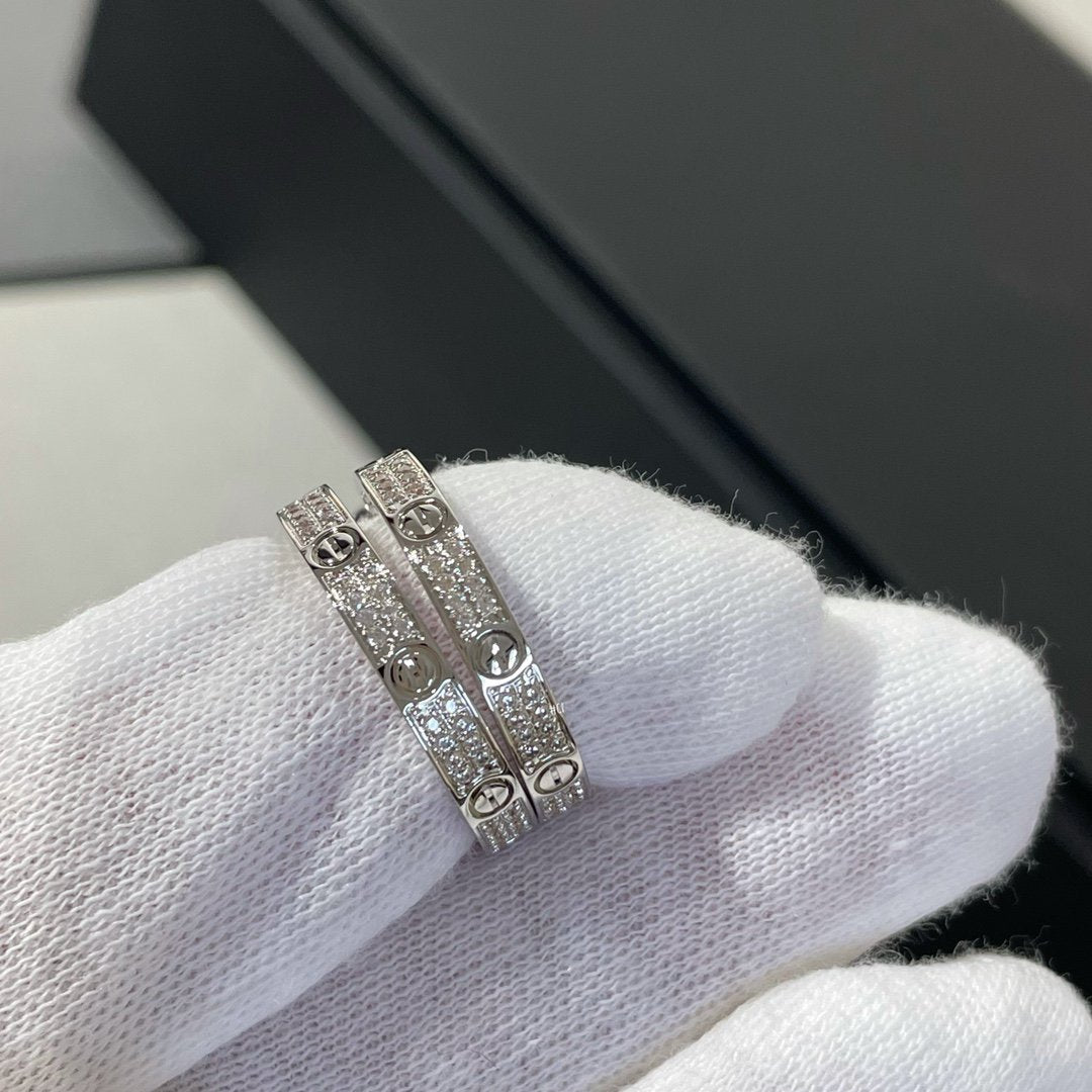 [LUXORA]LOVE DIAMOND SILVER HOOP EARRINGS