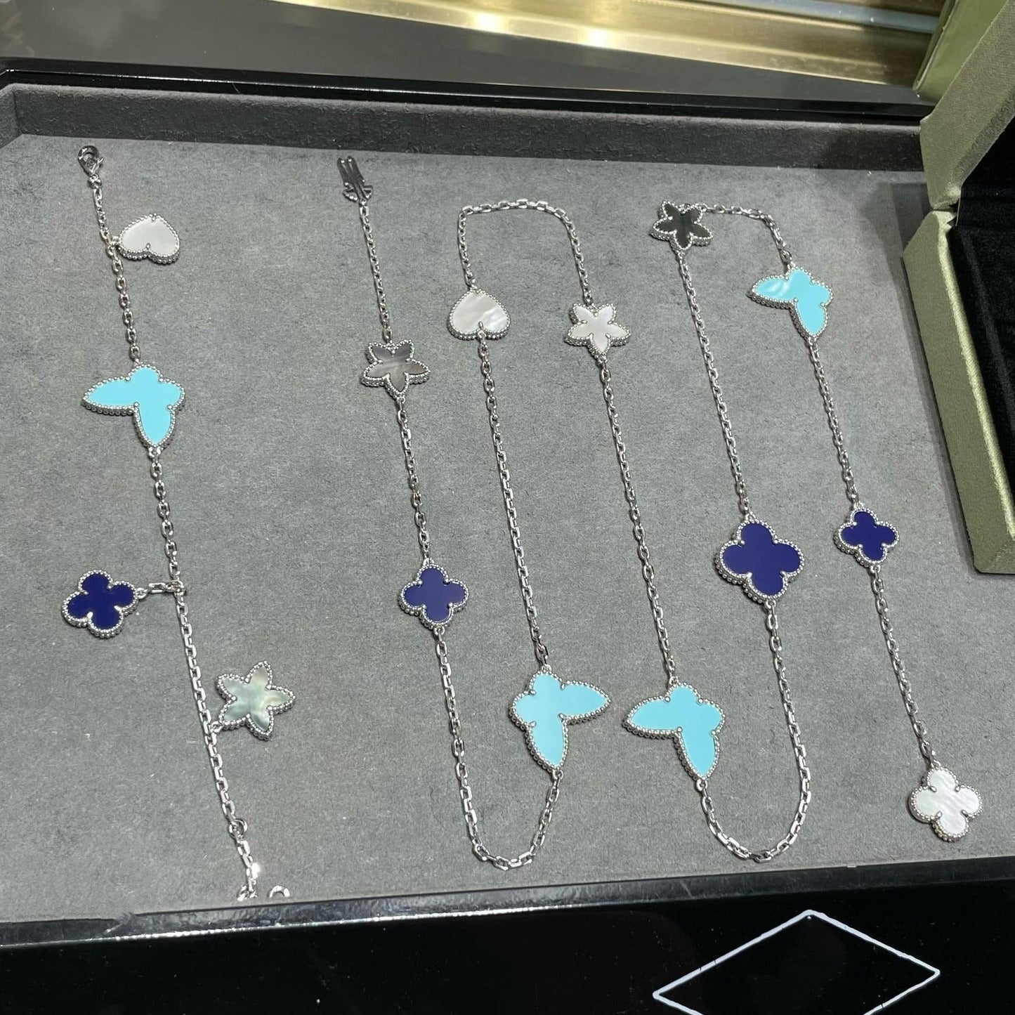 [LUXORA]LUCKY CLOVER SILVER 11 MOTIF NECKLACE