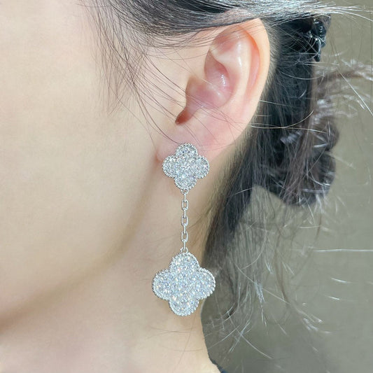 [LUXORA]CLOVER 2 MOTIVE DIAMANTPAVÉ-SILBEROHRRINGE