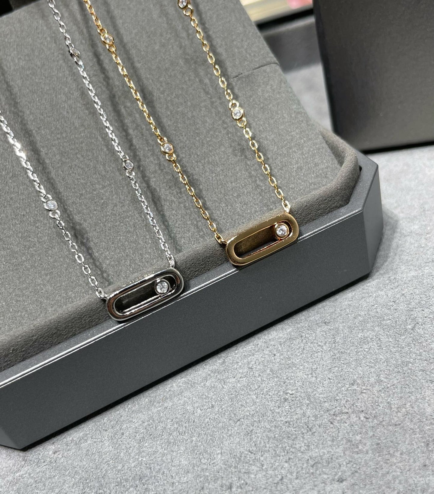 [LUXORA]MOVE UNO DIAMOND NECKLACE