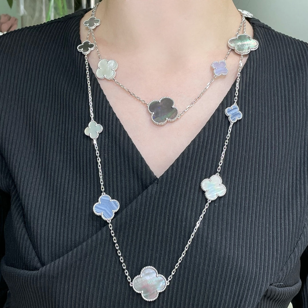 [LUXORA]CLOVER 16 MOTIF CHALCEDONY MOP SILVER NECKLACE