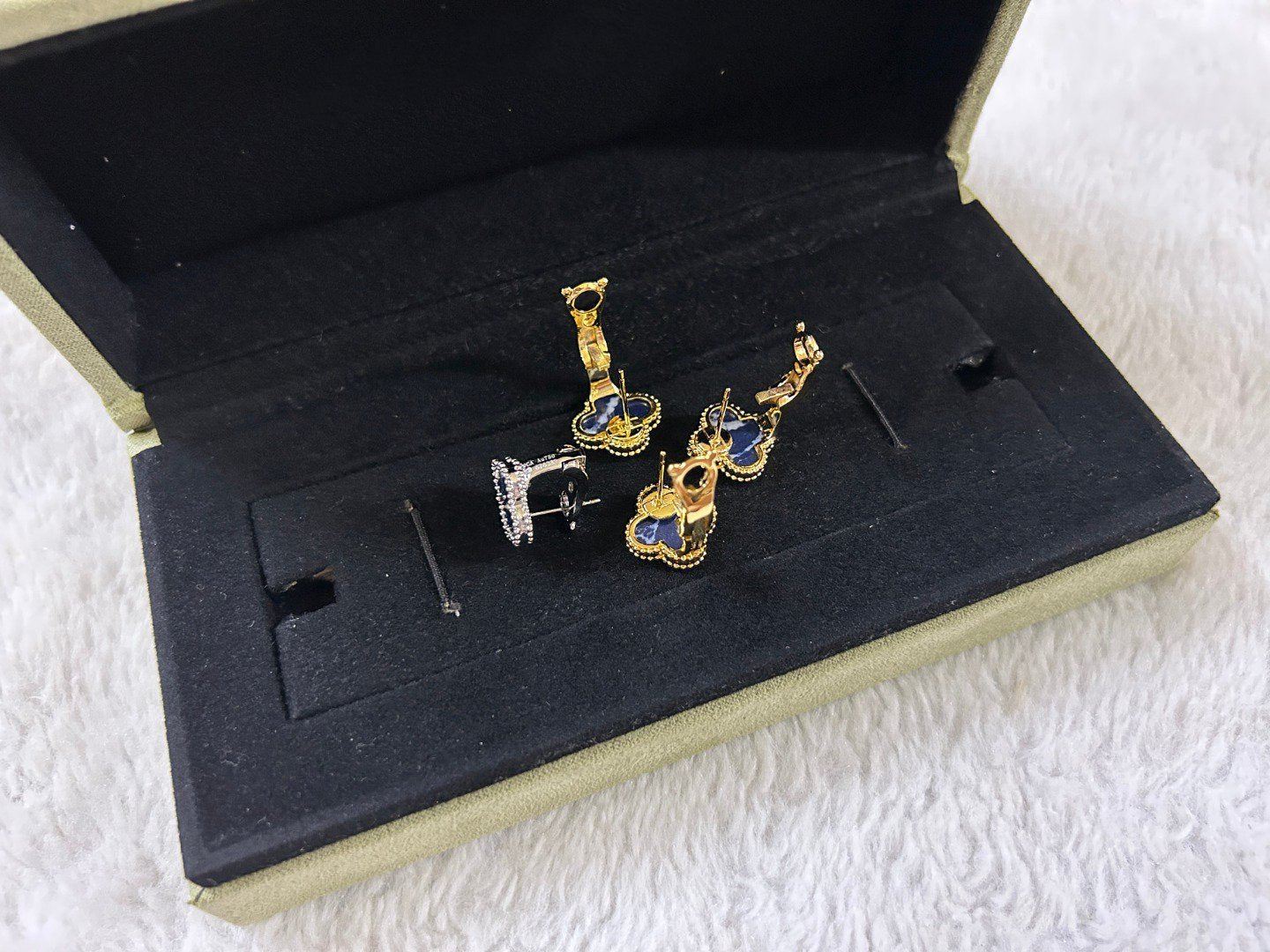 [LUXORA]CLOVER PIETERSITE MEDIUM STUD EARRINGS