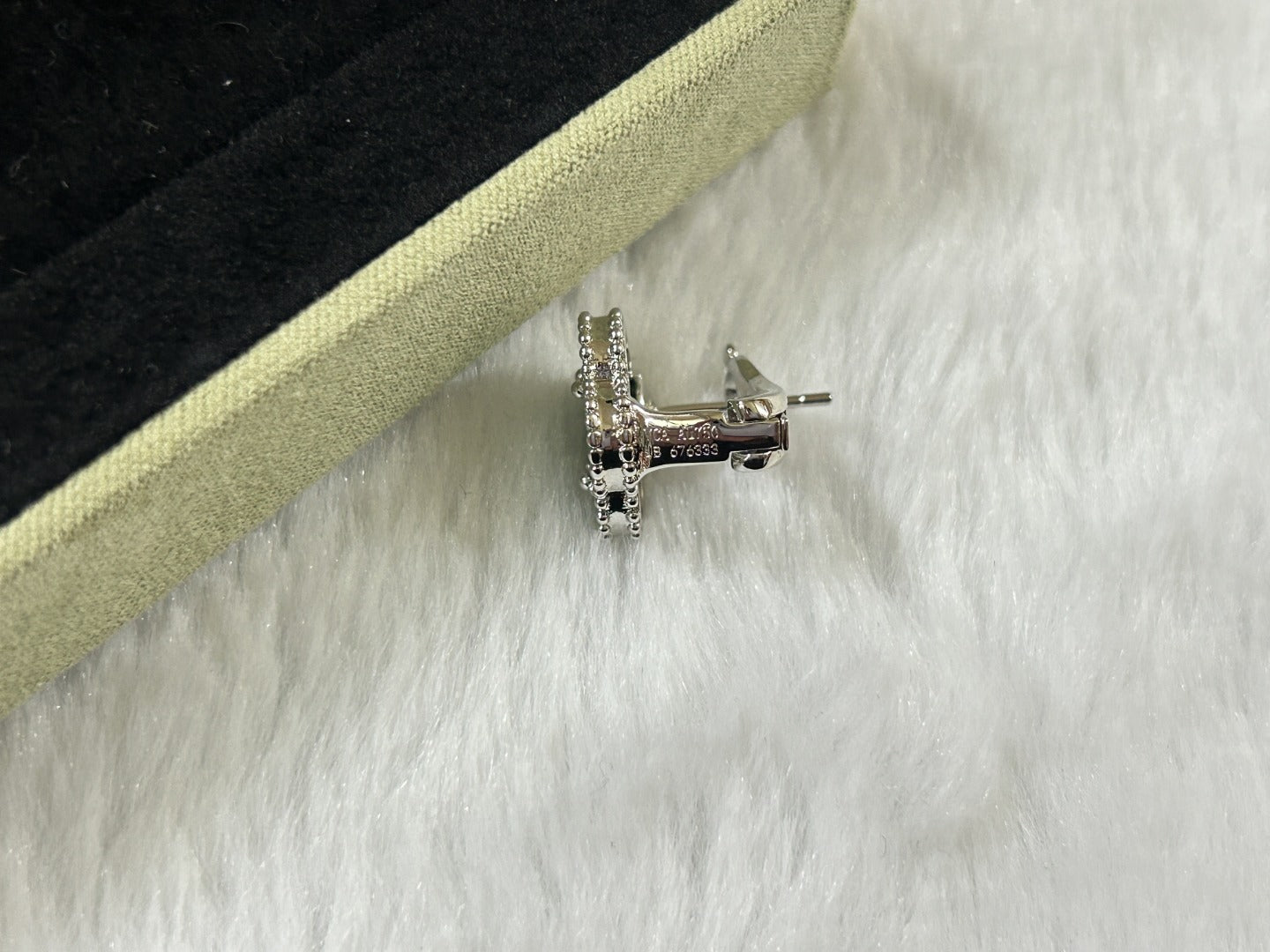 [LUXORA]CLOVER PIETERSITE MEDIUM STUD EARRINGS