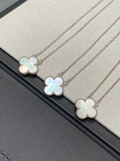[LUXORA]CLOVER MEDIUM SILVER WHITE MOP NECKLACE