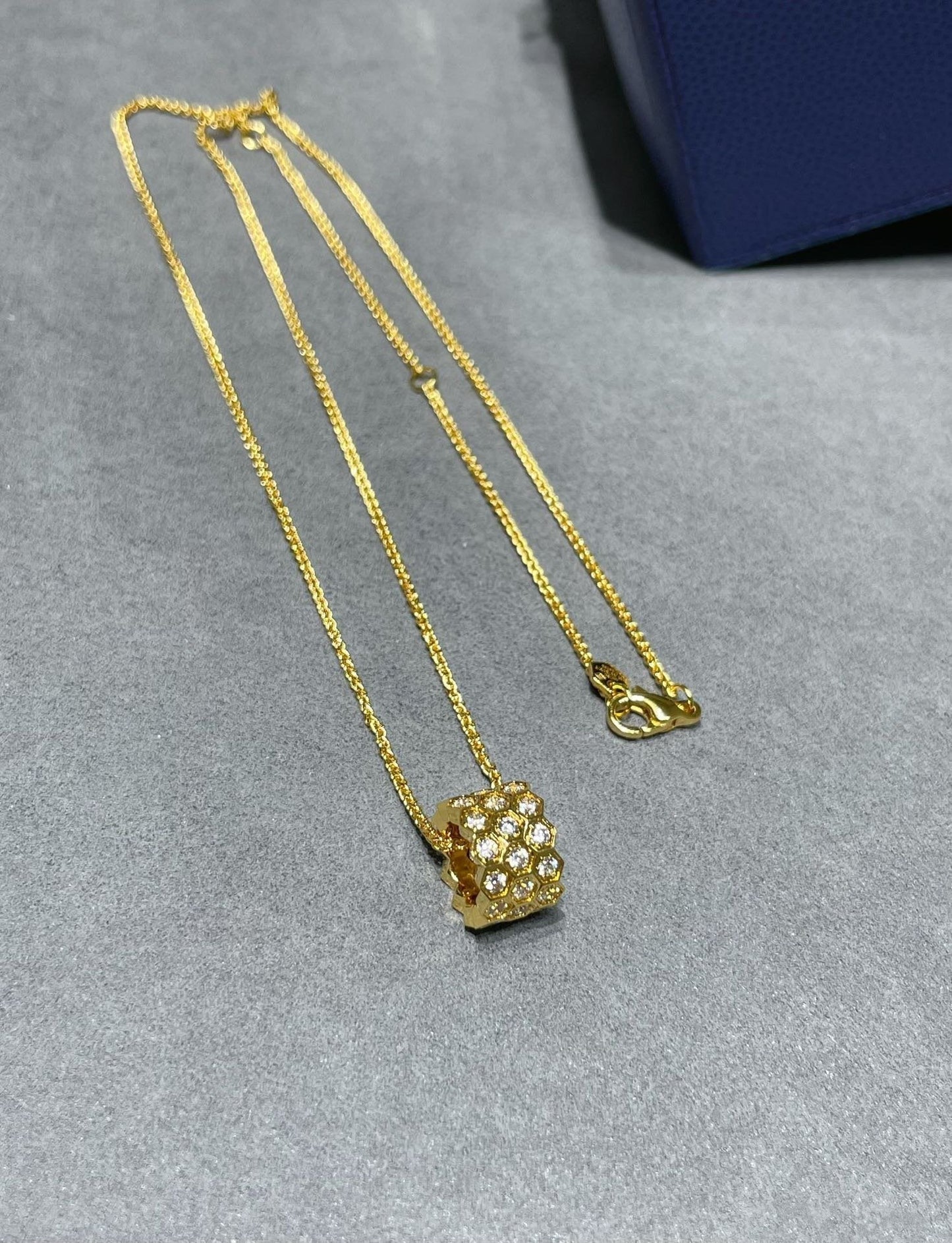 [LUXORA]BEE LOVE DIAMOND PAVED 3 ROW NECKLACE