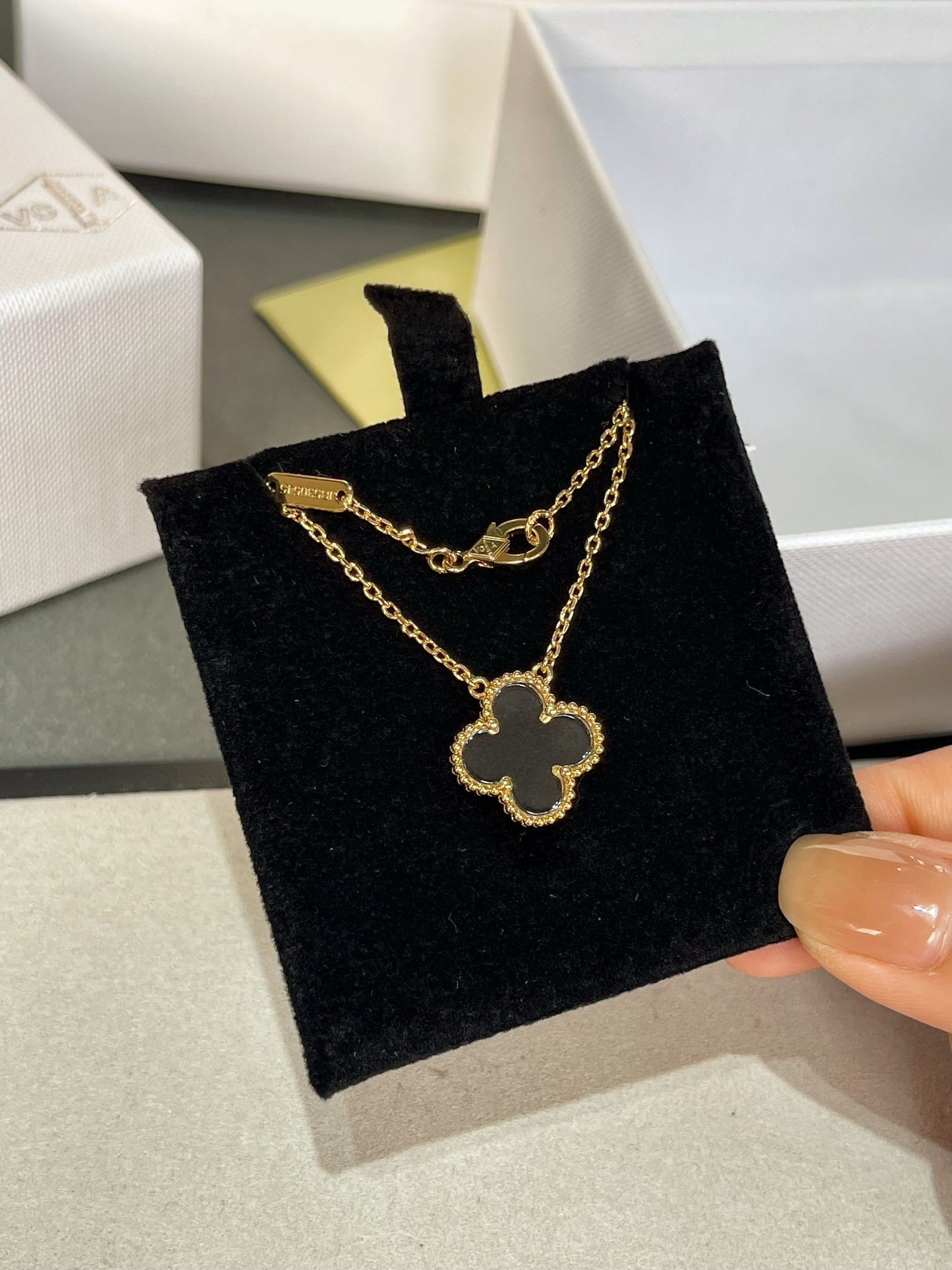 [LUXORA]CLOVER ROCK CRYSTAL ROSE GOLD NECKLACE