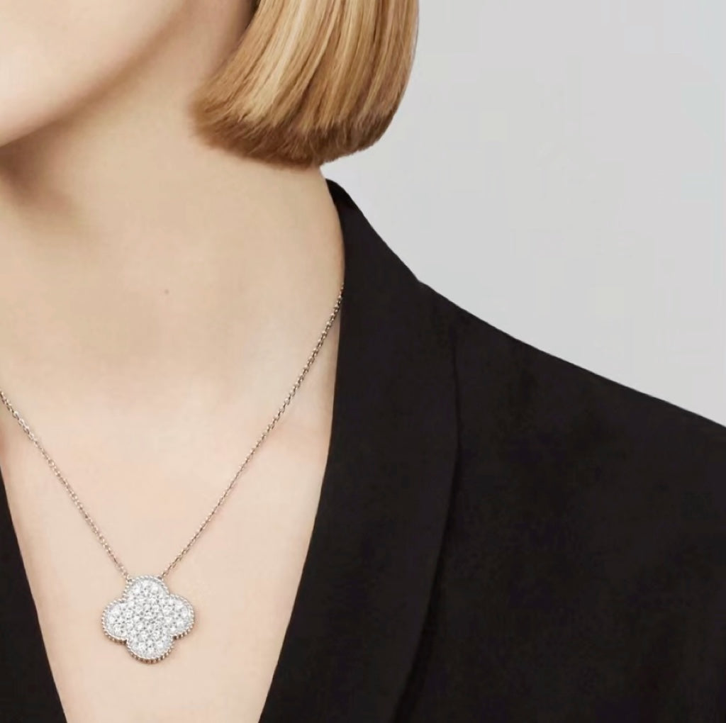 [LUXORA]CLOVER 25MM LARGE PENDANT DIAMOND PAVED SILVER NECKLACE