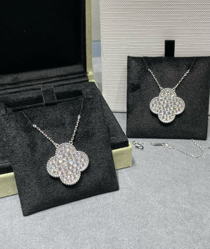 [LUXORA]CLOVER 25MM LARGE PENDANT DIAMOND PAVED SILVER NECKLACE