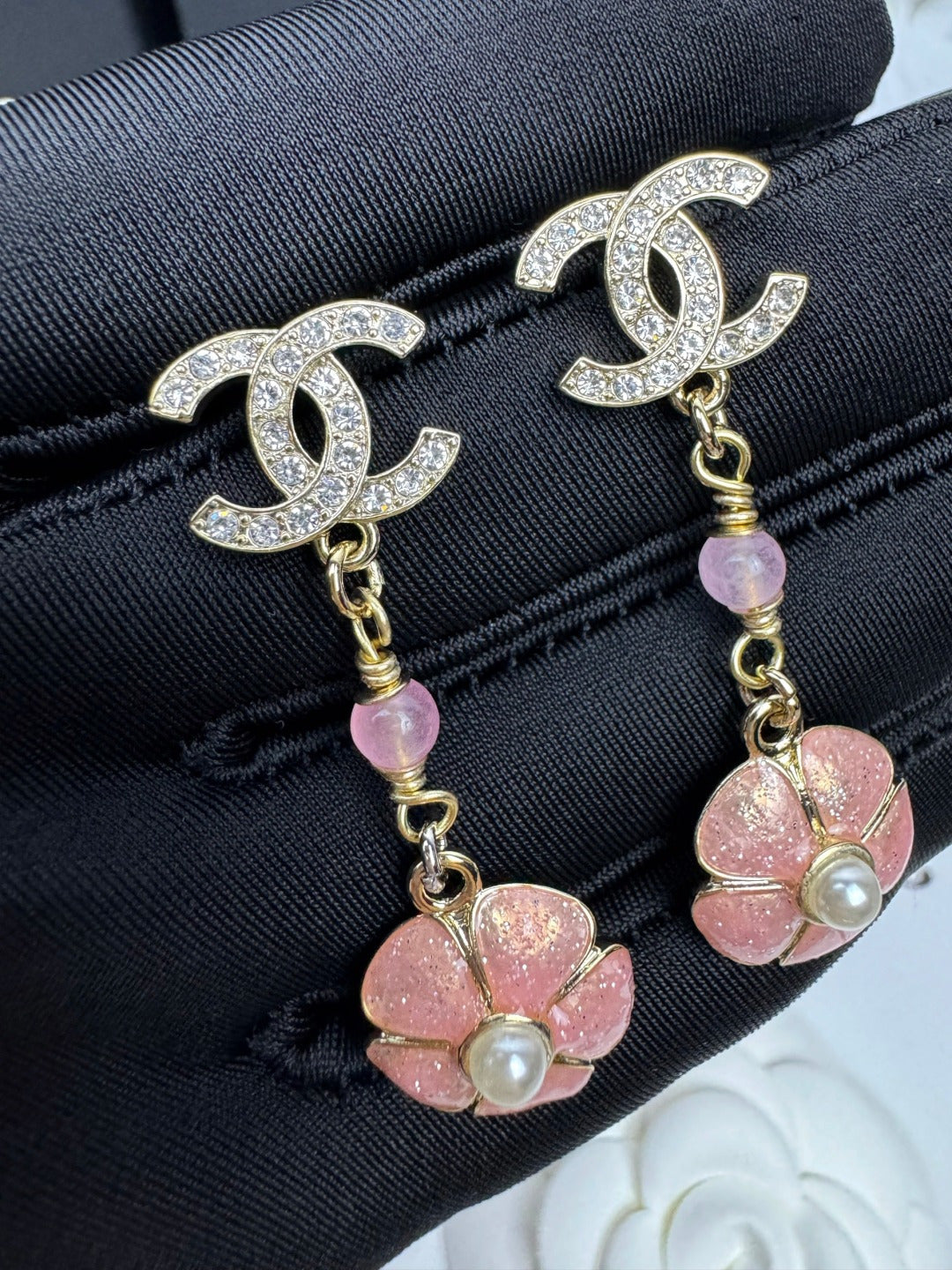 [LUXORA]26C Pink Camellia Enamel Pendant with Double C Earrings