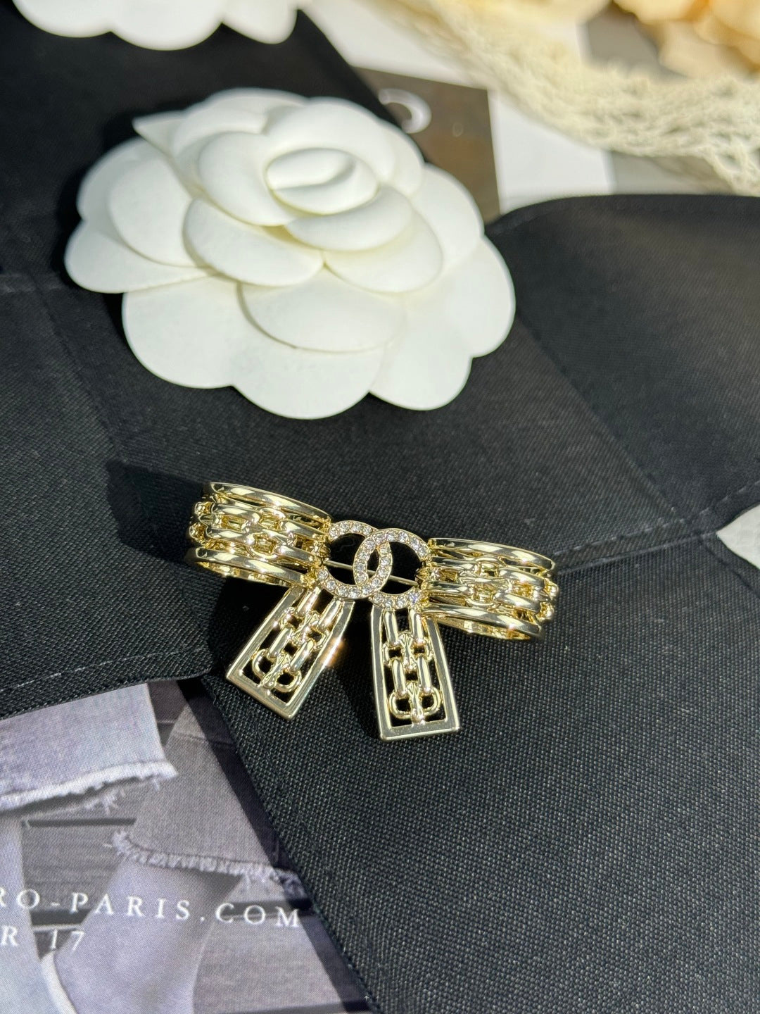 [LUXORA]25K Hollow Bow Brooch