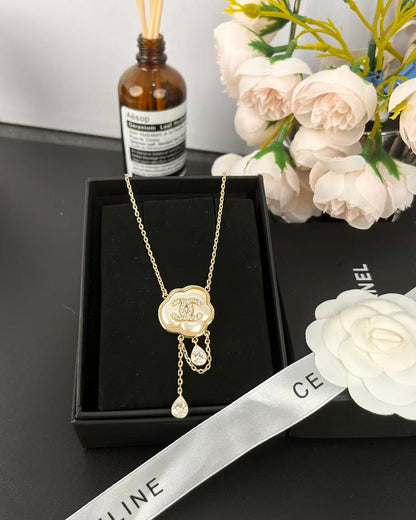[LUXORA]Cloud Pearl Mother-of-Pearl Diamond Chain Pendant Necklace