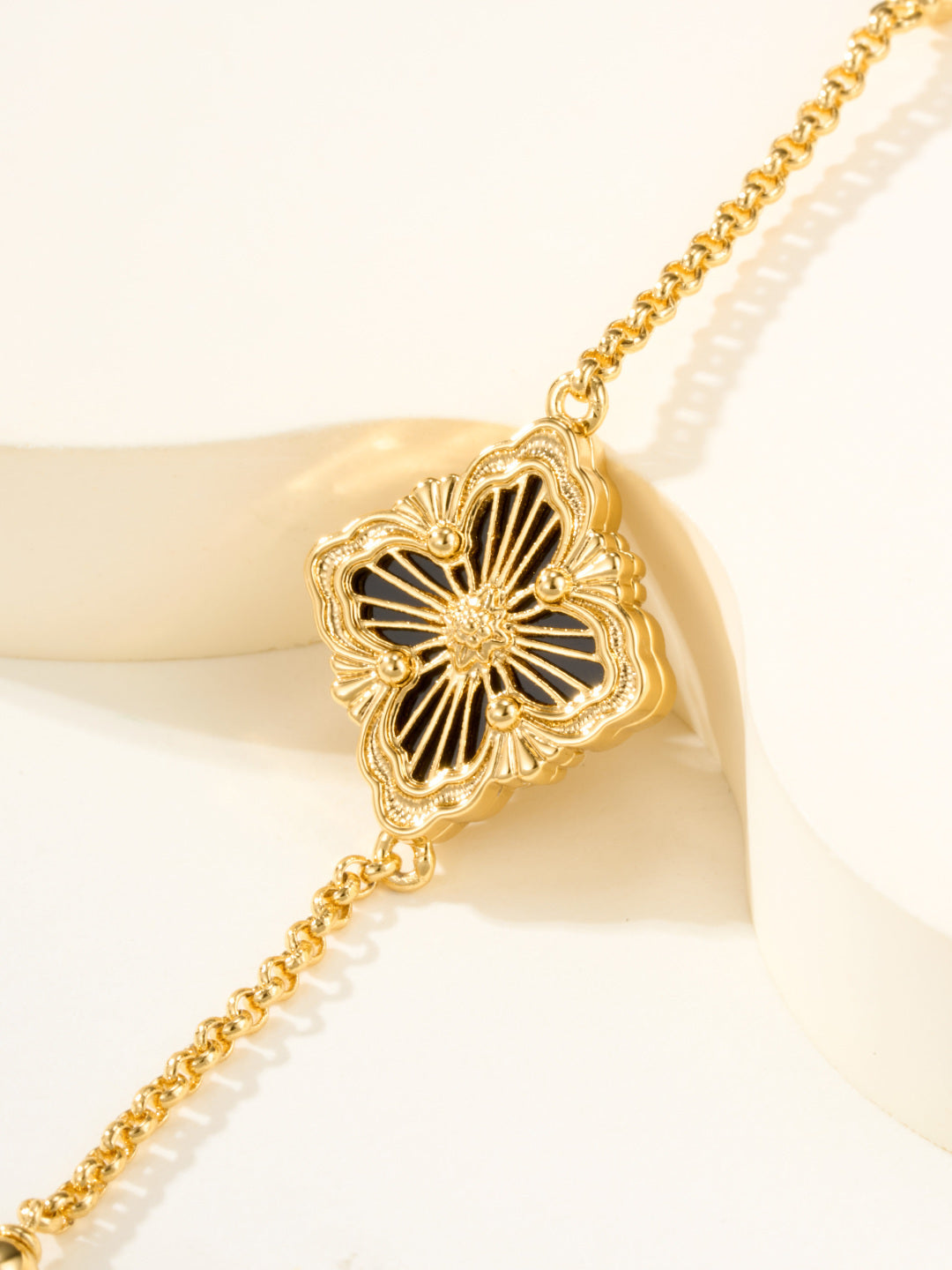 [LUXORA]B.C.L ENAMELED One-Flower Bracelet（Various Colors)