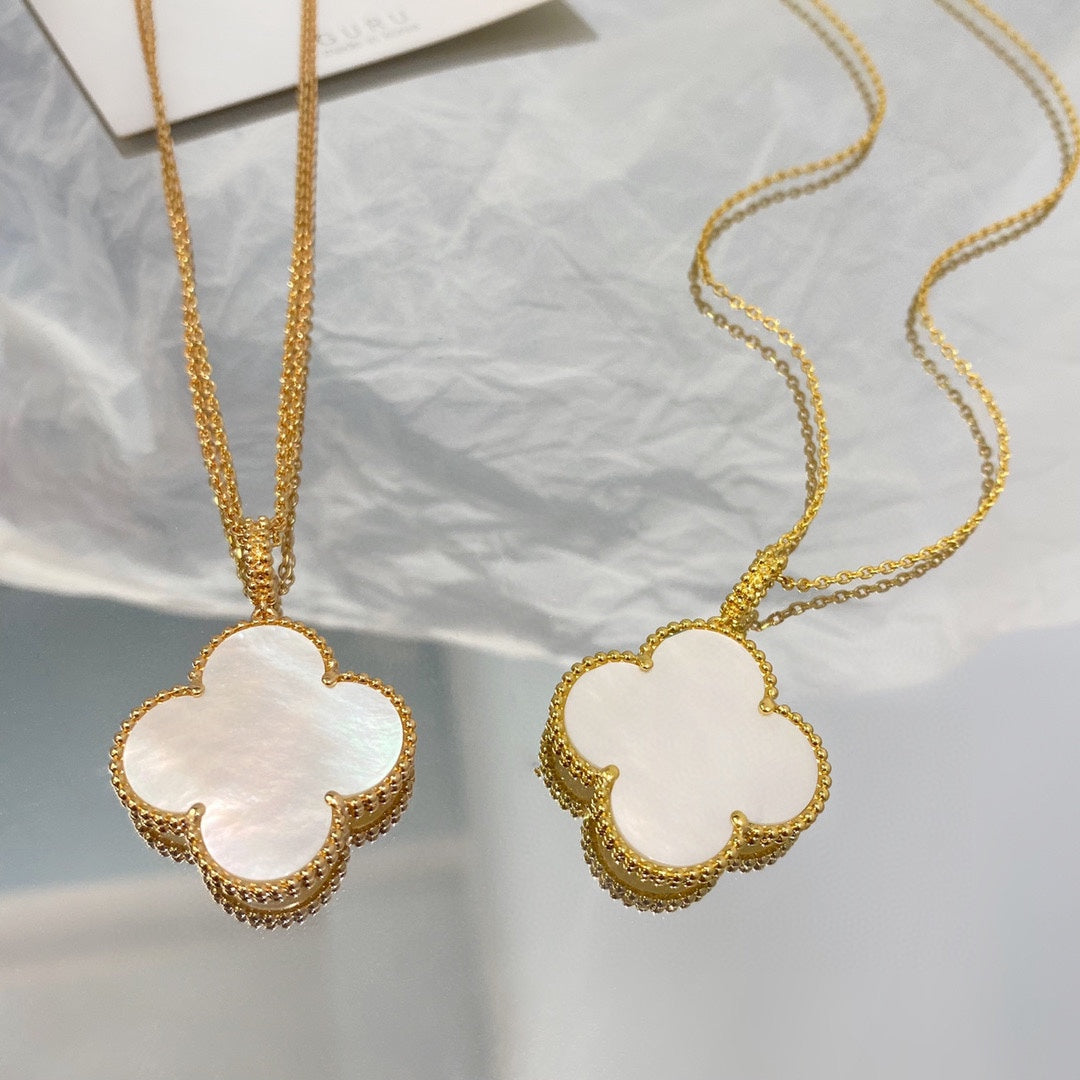 [LUXORA]CLOVER 25MM MOP LARGE PENDANT NECKLACE