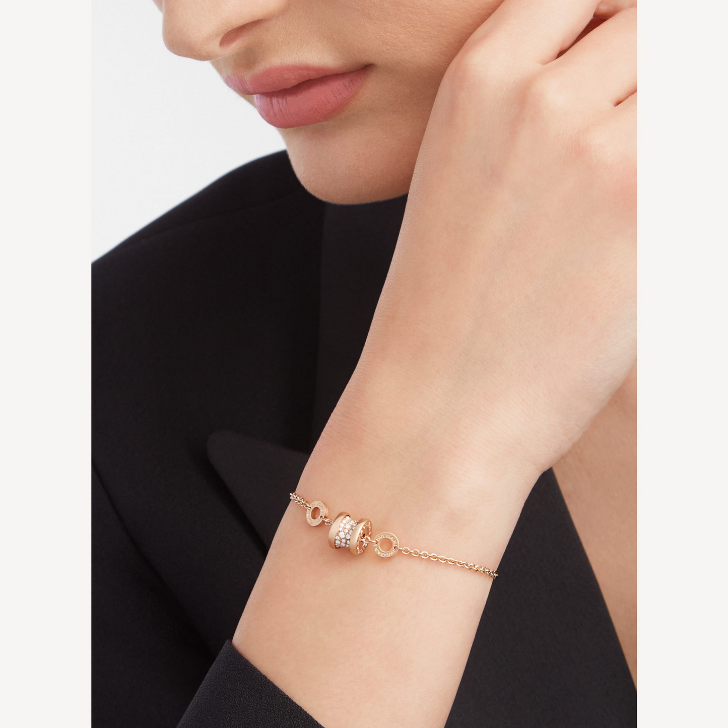 [LUXORA]ZERO 1 SOFT PINK GOLD WITH PAVED DIAMONDS ON THE SPIRAL BRACELET