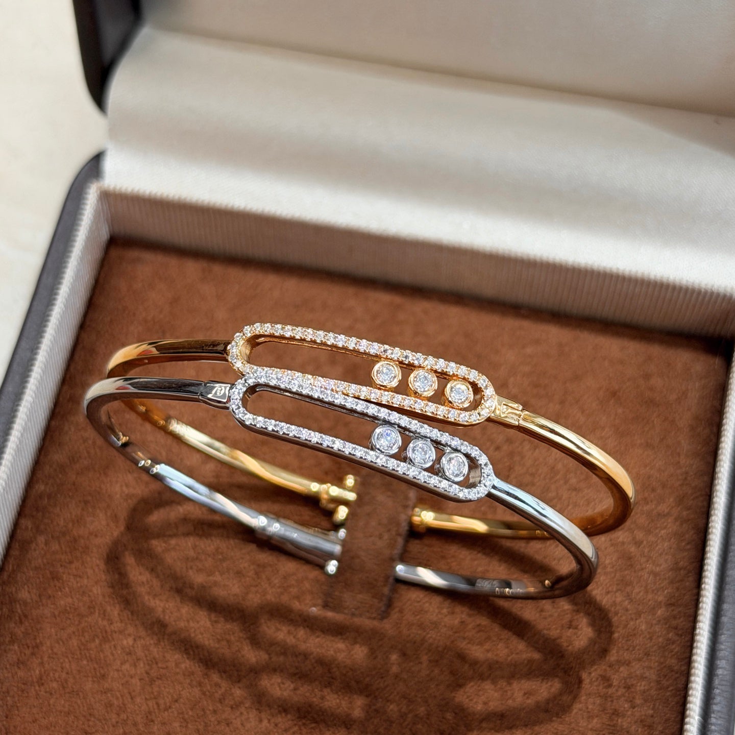 [LUXORA]Move Pavé Diamond Bangle Bracelet M