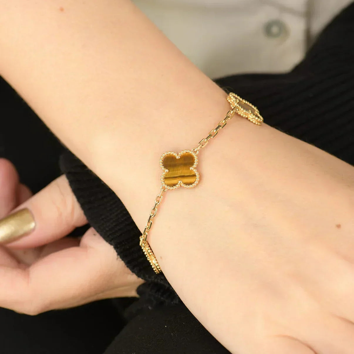 [LUXORA] CLOVER 5 MOTIFS TIGER EYE BRACELET COLLECTION