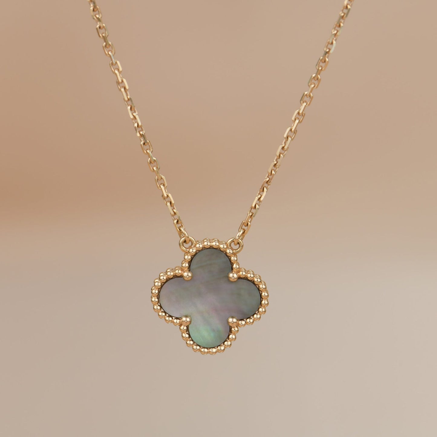 [LUXORA]CLOVER 15MM  GRAY MOTHER OF PEARL NECKLACE