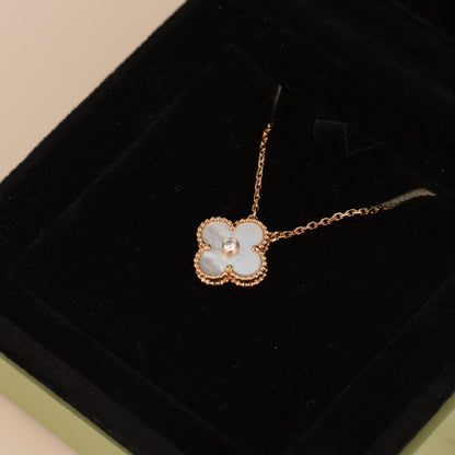 [LUXORA]CLOVER 15MM DIAMOND WHITE FRITILLARIA NECKLACE